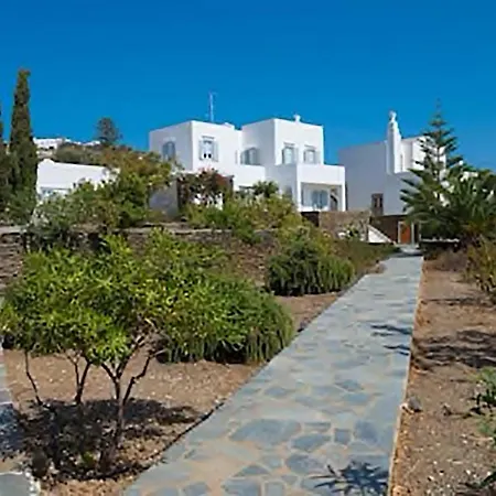 Family In A Picturesque Village In Sifnos Villa *