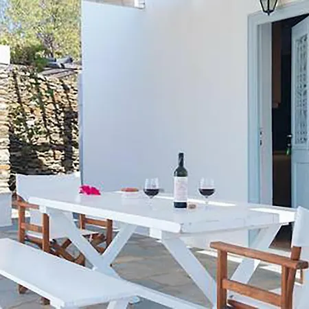 Family In A Picturesque Village In Sifnos Villa *